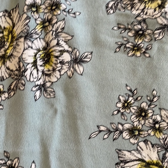 Maurice’s Light Teal Floral Shirt - Picture 2 of 7